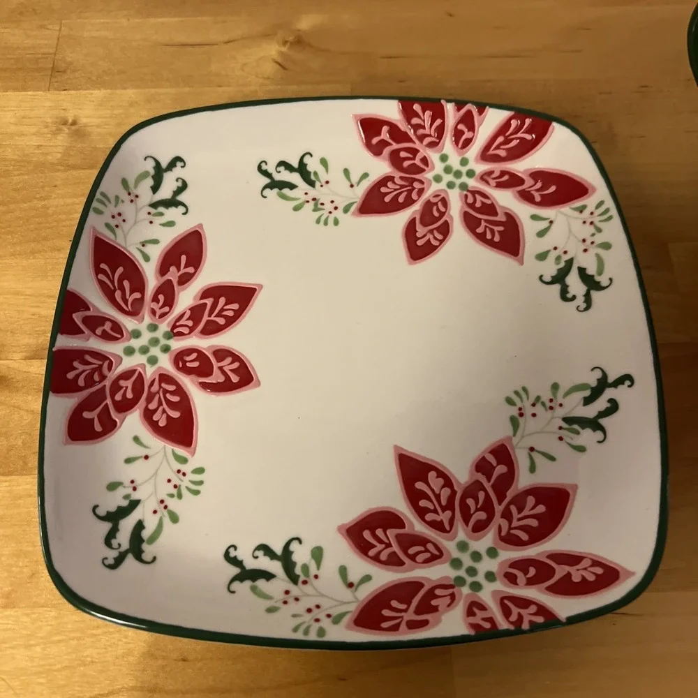 NEW Dutch Wax HAPPY HOLIDAYS Pointsettia 2 Piece Stoneware Soup & Sandwich Set